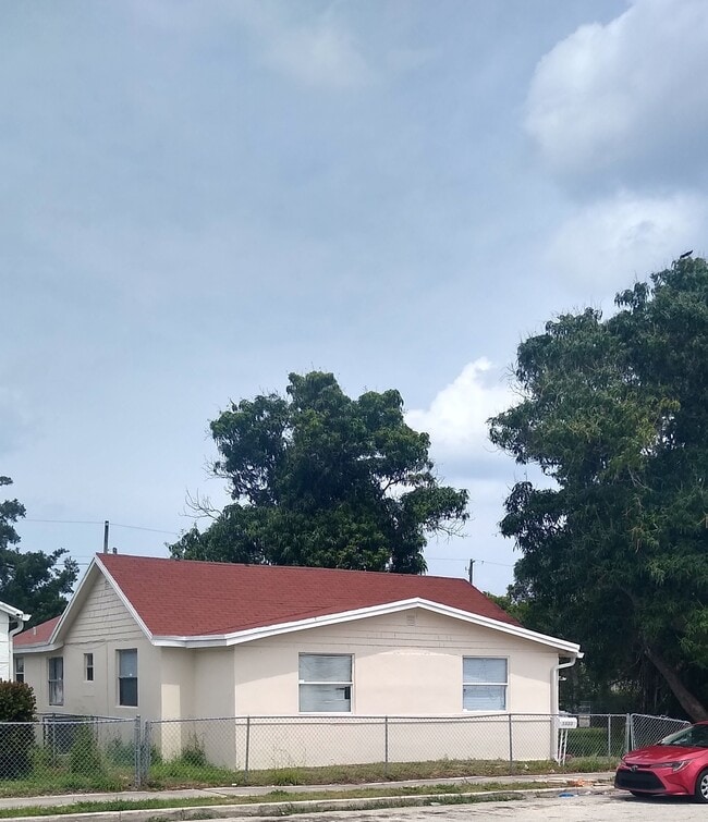 1023 State St, Unit Rachel Higgins in West Palm Beach, FL - Building Photo - Building Photo