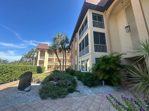 property at 101 Park Blvd S