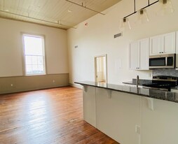 70 Commerce St in Hawkinsville, GA - Building Photo