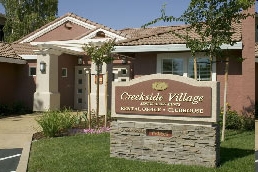 Creekside Village Senior Apartments in Sacramento, CA - Foto de edificio - Building Photo