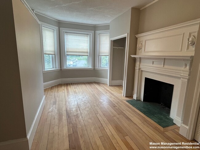 10 Glenville Ave, Unit 3