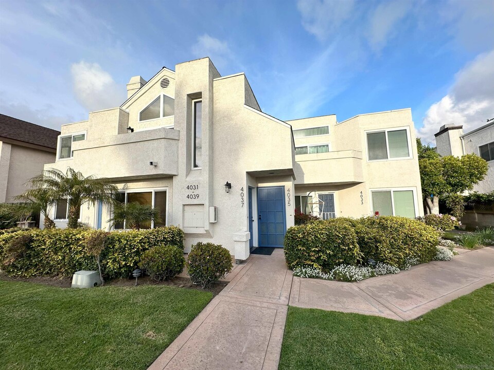 4035 Haines St in San Diego, CA - Building Photo