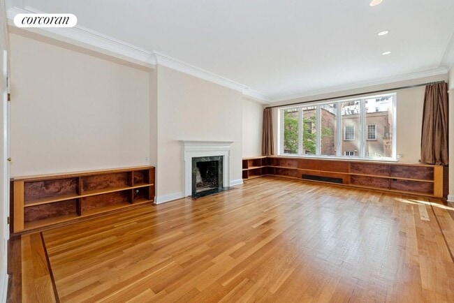 property at 16 E 84th St