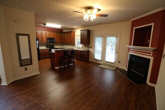 10979 Princeton Village Dr in Charlotte, NC - Foto de edificio - Building Photo