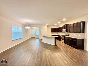 13014 Cadenza Crk in San Antonio, TX - Building Photo - Building Photo