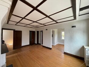 1155 Saint Johns Ave in Highland Park, IL - Building Photo - Building Photo