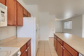 3770 E Kristal Way in Phoenix, AZ - Building Photo - Building Photo
