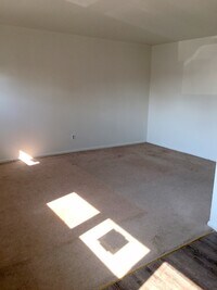 502 Lawler Ter, Unit A photo'