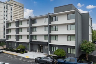 West 6th Apartments - ALL INCLUSIVE LIVING in Chattanooga, TN - Building Photo - Building Photo