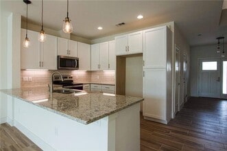 204 Conservation Dr in Austin, TX - Building Photo - Building Photo