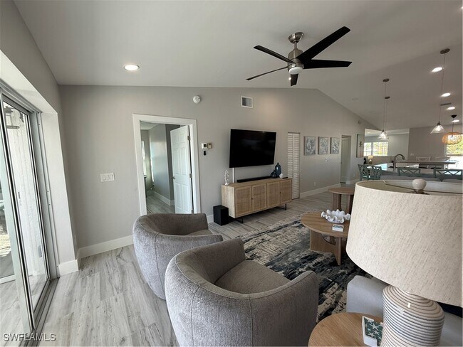 property at 834 Gulf Pavillion Dr