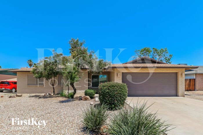 4614 W Diana Ave in Glendale, AZ - Foto de edificio