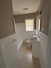 468 Taylor St in Royston, GA - Foto de edificio - Building Photo