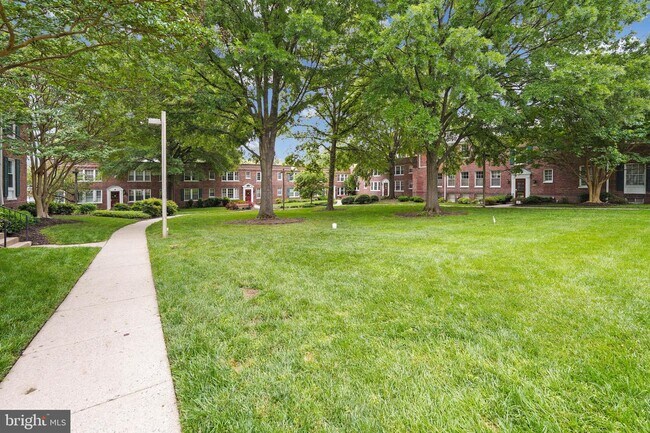 1719 N Troy St-Unit -8-398 in Arlington, VA - Building Photo - Building Photo