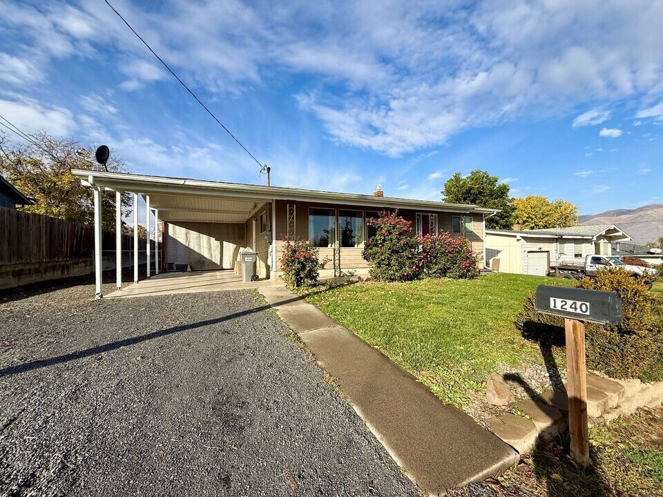 1240 Boston St in Clarkston, WA - Building Photo
