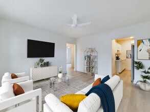 2 E Sunset Ave in Pensacola, FL - Foto de edificio - Building Photo