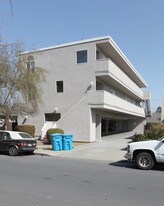 1114 Paloma Ave in Burlingame, CA - Building Photo