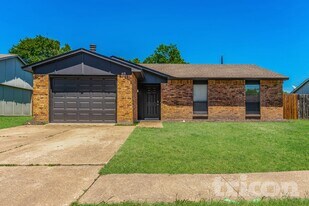 416 Forestwood Dr in Forney, TX - Building Photo