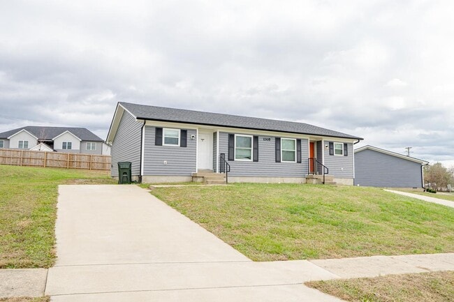 1303 Farmingdale Dr in Elizabethtown, KY - Building Photo - Building Photo