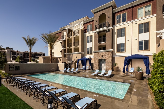 Adagio on the Green in Mission Viejo, CA - Foto de edificio - Building Photo