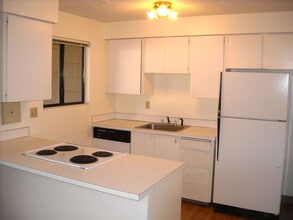 1359 Madras St SE in Salem, OR - Building Photo - Building Photo