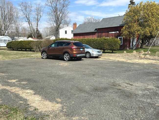 97 Cottage Rd in Madison, CT - Building Photo - Building Photo