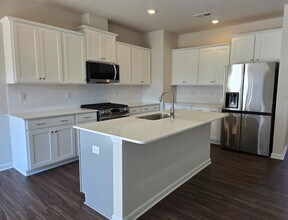 1852 Pheasant Trce Cir in Kernersville, NC - Building Photo - Building Photo