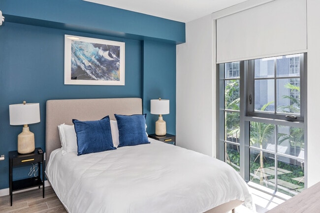 235 3rd Ave N-Unit -241 in St. Petersburg, FL - Building Photo - Building Photo