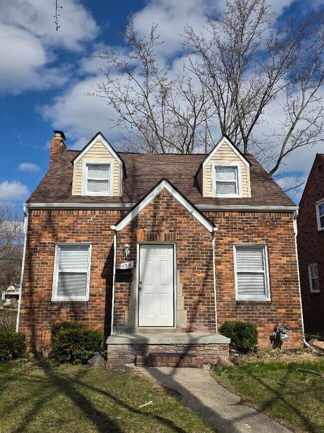 property at 5316 Buckingham