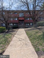 6431 Richmond Hwy in Alexandria, VA - Building Photo