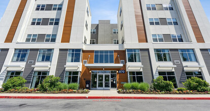 The Valley in State College, PA - Foto de edificio - Building Photo