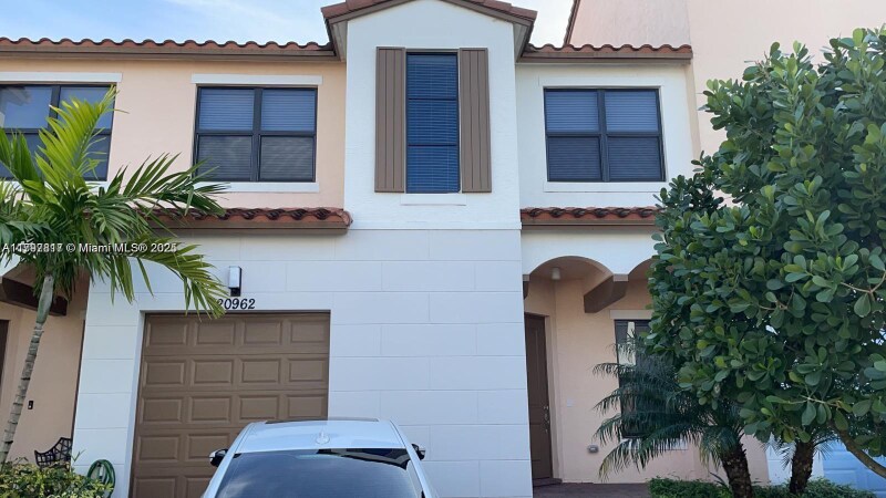 20962 NW 1st Dr in Pembroke Pines, FL - Building Photo