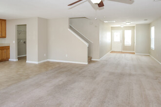 205 Whitestone Dr NE in Huntsville, AL - Building Photo - Building Photo