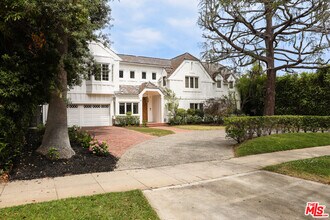 628 Elm Dr in Beverly Hills, CA - Building Photo - Building Photo