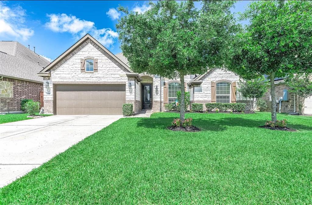 2316 Sterling Hollow Ln in League City, TX - Building Photo