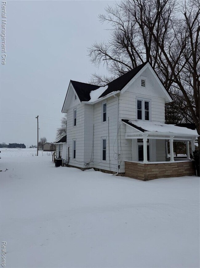 276 E Chicago Blvd in Britton, MI - Building Photo - Building Photo