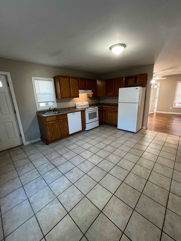 517 Hillsboro St in Berlin, NH - Foto de edificio - Building Photo