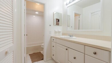 3069 NW 27th Terrace in Boca Raton, FL - Building Photo - Building Photo