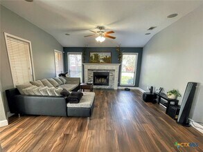 5619 Tumbled Stone Dr in Killeen, TX - Building Photo - Building Photo