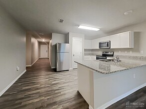 9268 Gibralter St in Spring Hill, FL - Building Photo - Building Photo
