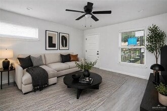 1107 Shasta Ave W, Unit 4 in McAllen, TX - Building Photo - Building Photo