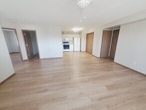 1200 Murray St NE, Unit 8 in Cedar Rapids, IA - Building Photo - Building Photo