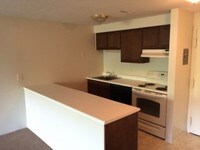 Building Photo - Greenwich Manor Apartamentos in Syracuse, New York