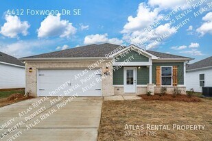 4412 Foxwood Dr SE in Decatur, AL - Building Photo