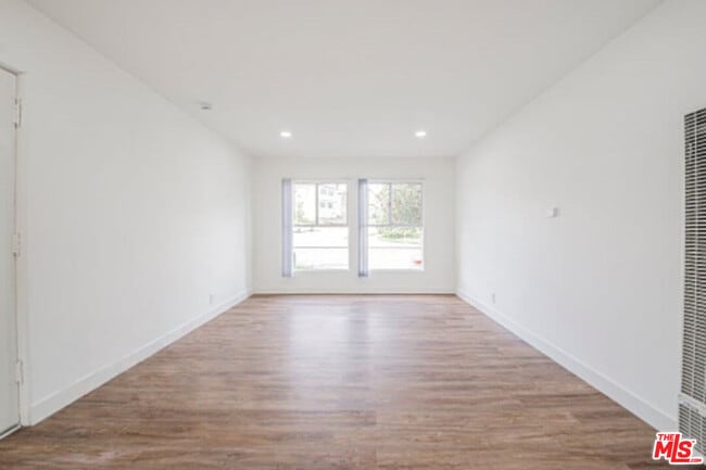 3370 W 83rd St in Inglewood, CA - Building Photo - Building Photo