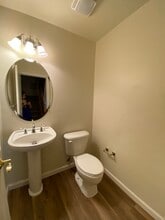3765 Finnian Way in Dublin, CA - Foto de edificio - Building Photo