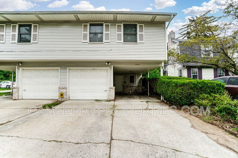 3162 Kylemore Rd in Toledo, OH - Building Photo