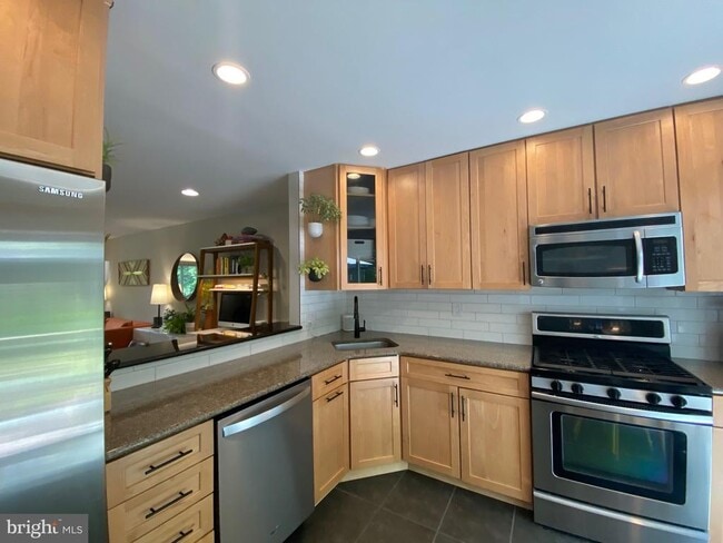 43 Watertown Ct in Princeton, NJ - Foto de edificio - Building Photo