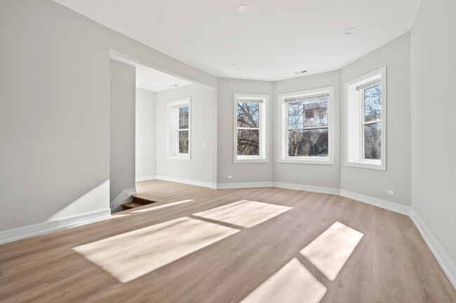2540 W Cortez St in Chicago, IL - Building Photo - Building Photo