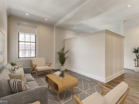 1 E Chase St in Baltimore, MD - Building Photo - Building Photo